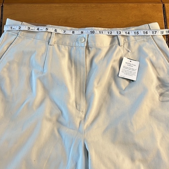 NWT L.L Bean womens  bayside original fit cropped pants size 18 - Picture 8 of 9